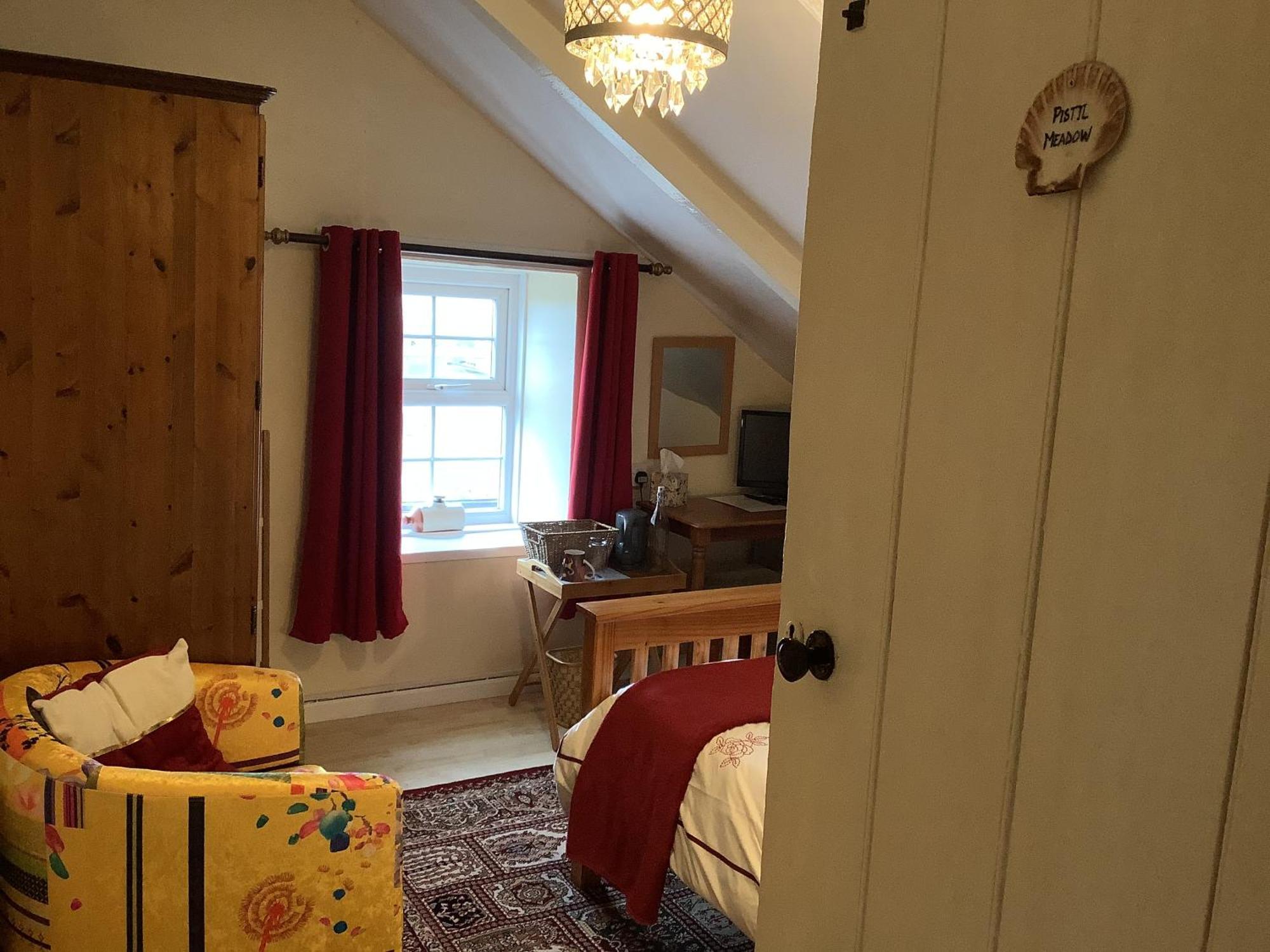 Haelarcher Farmhouse And Helicopter B&B Лизард Екстериор снимка