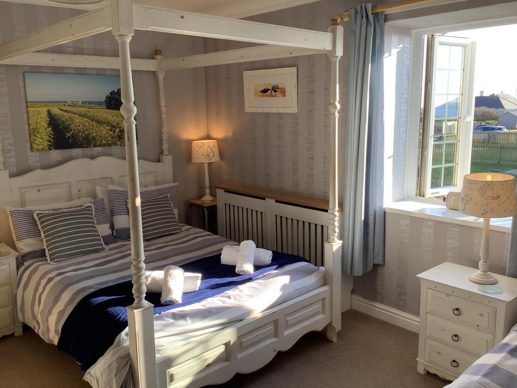 Haelarcher Farmhouse And Helicopter B&B Лизард Екстериор снимка